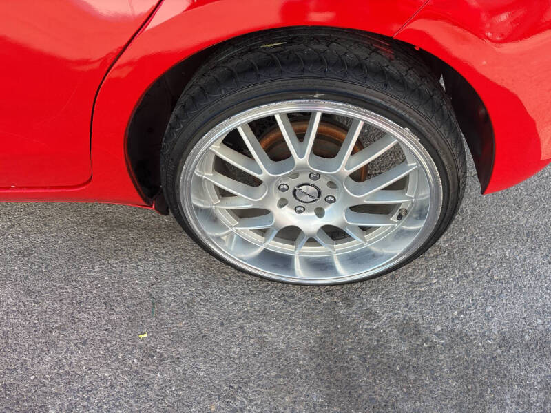 2013 Toyota Yaris 5-Door SE