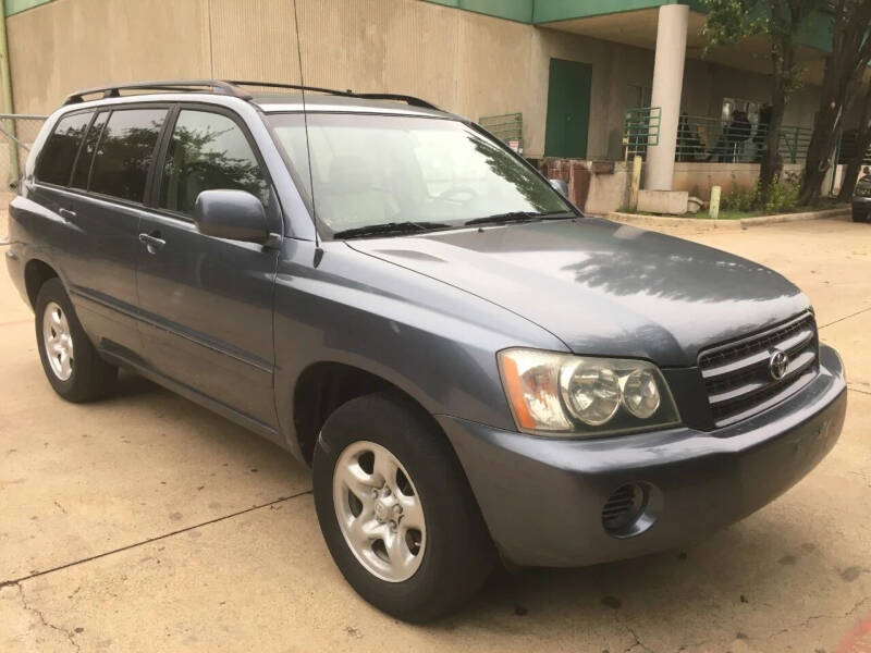 2001 Toyota Highlander for sale at Texas Car Center in Dallas TX