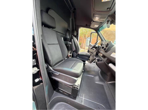 2023 Mercedes-Benz Sprinter 2500