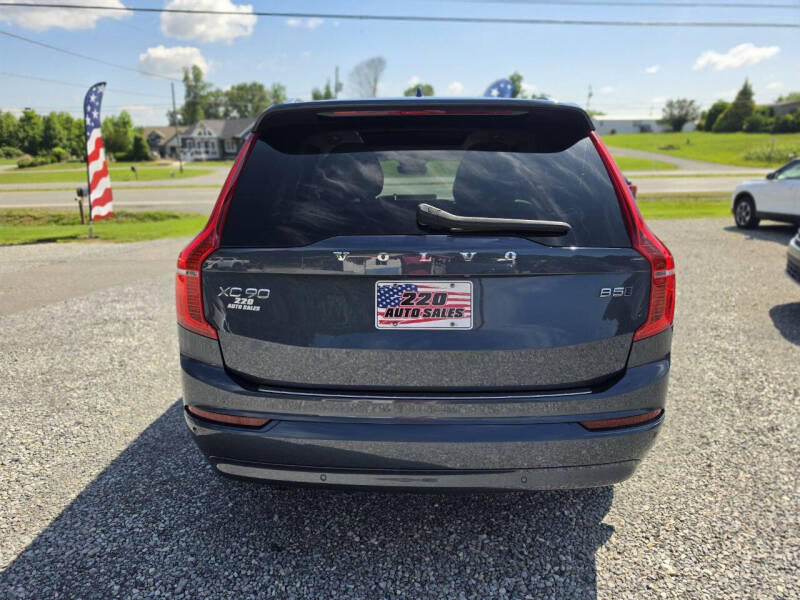 2023 Volvo XC90 B5 Core