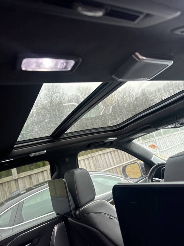 2024 Cadillac Escalade ESV Sport Platinum