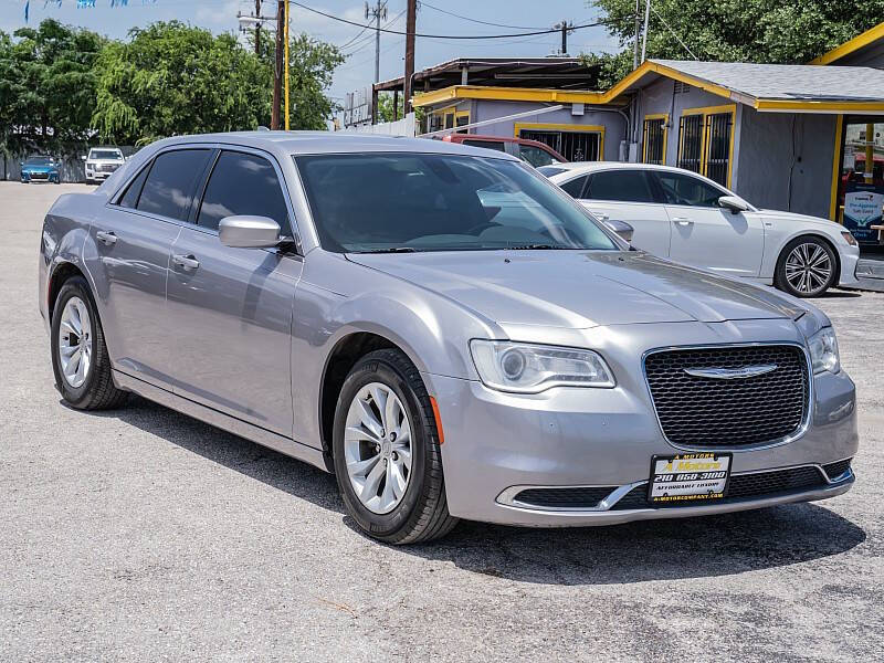 2015 Chrysler 300 Limited