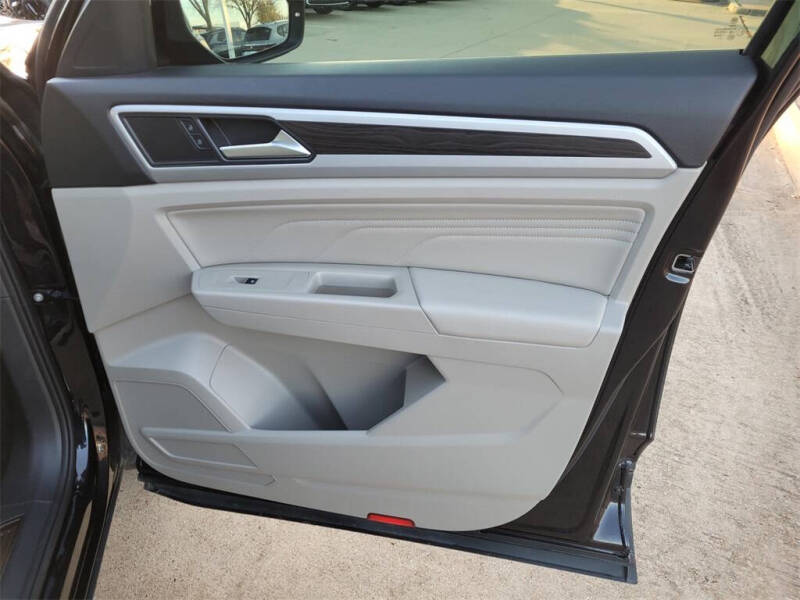 2023 Volkswagen Atlas V6 SE