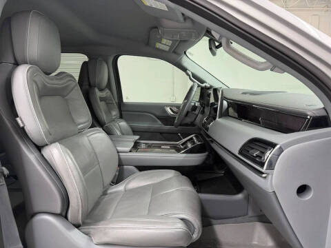 2019 Lincoln Navigator L Select