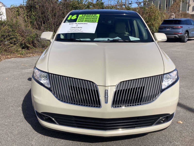 2016 Lincoln MKT EcoBoost