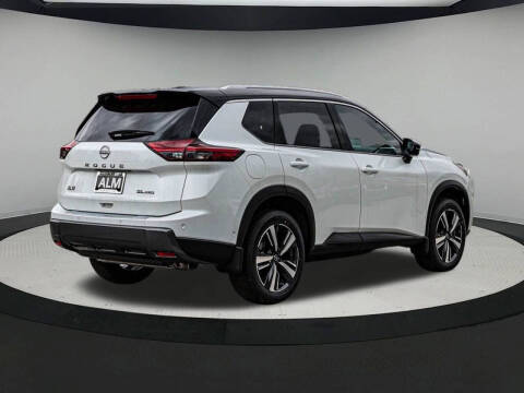 2025 Nissan Rogue SL