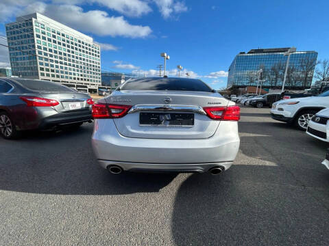 2016 Nissan Maxima Platinum