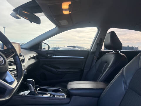 2023 Nissan Altima 2.5 SR