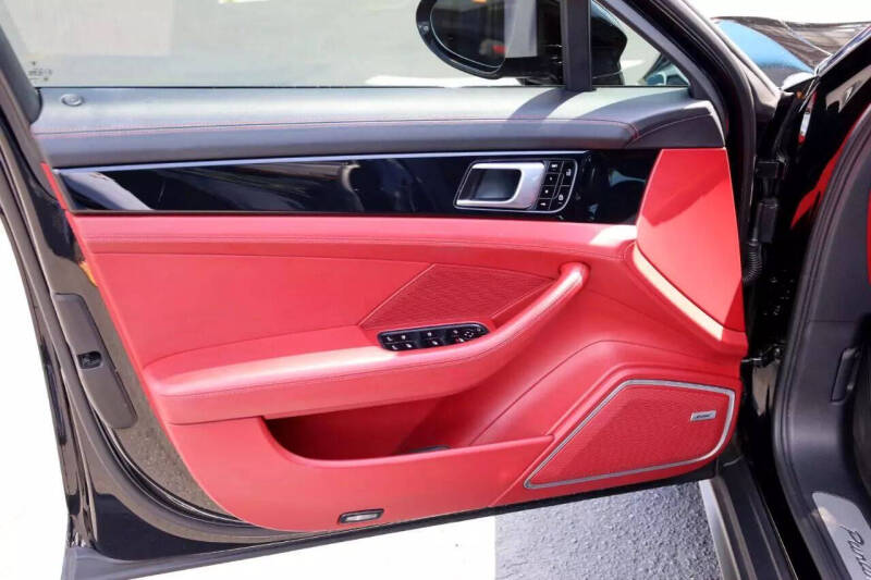 2020 Porsche Panamera 4S