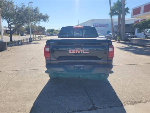 2025 GMC Canyon Denali