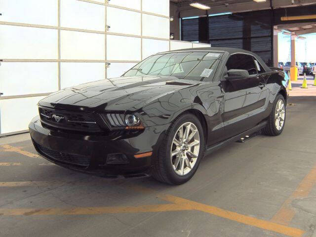 2010 Ford Mustang for sale at Auto Plaza in Irving TX