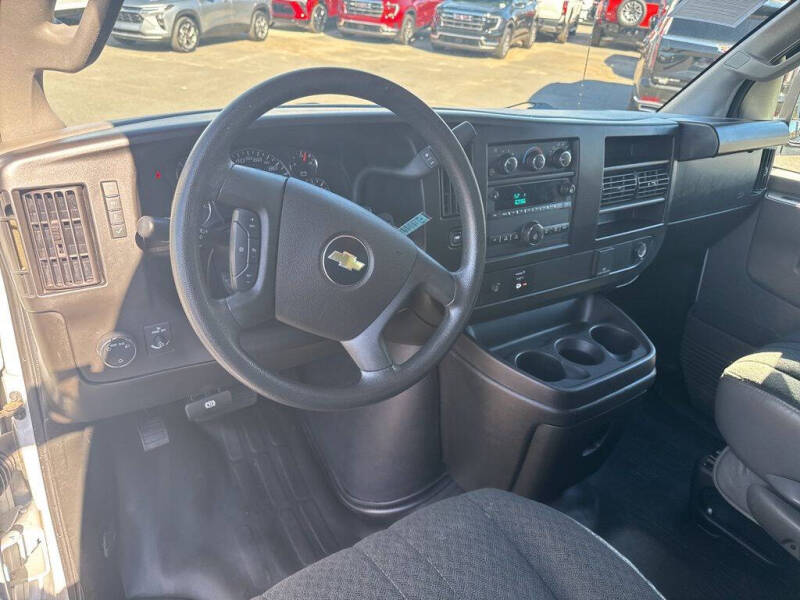 2023 Chevrolet Express 2500