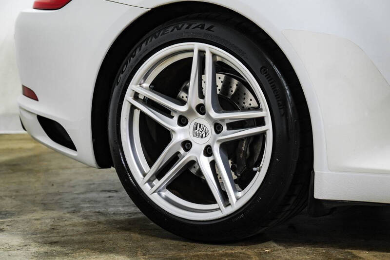 2017 Porsche 911 Carrera