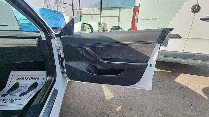 2020 Tesla Model 3 Standard Range