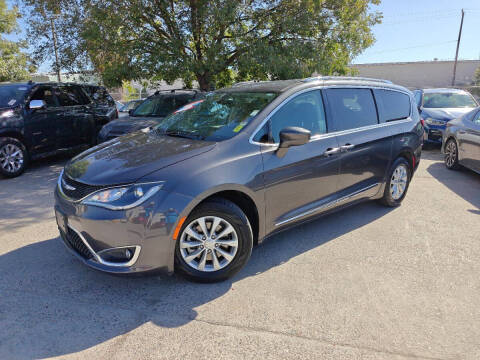 2019 Chrysler Pacifica Touring L
