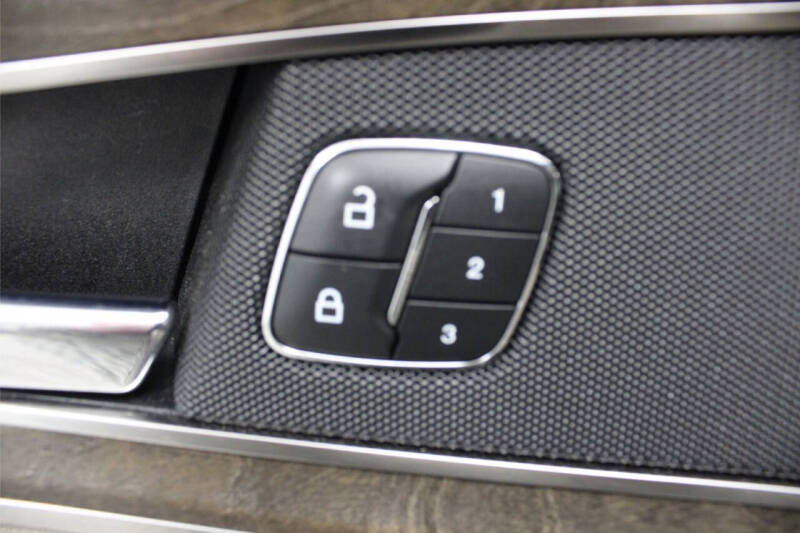 2019 Lincoln Nautilus Select