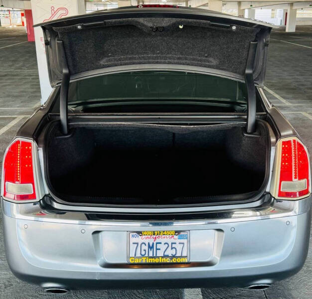 2011 Chrysler 300 C