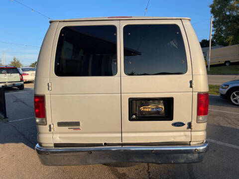 2008 Ford E-Series E-350 SD XLT