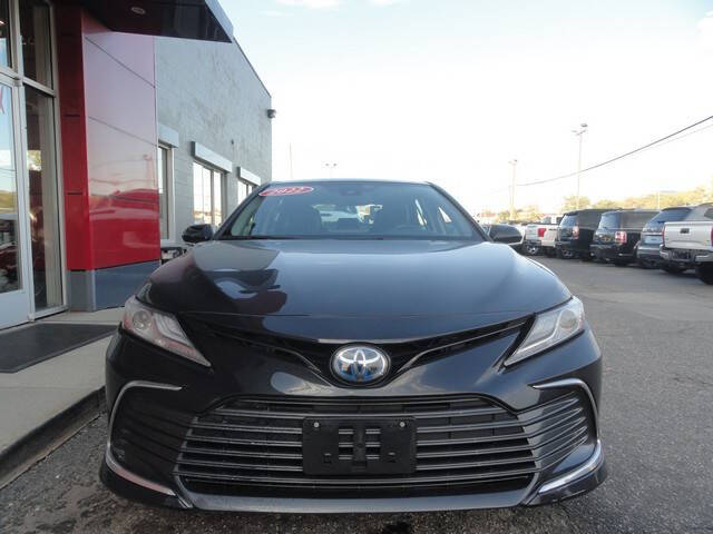 2022 Toyota Camry Hybrid XLE
