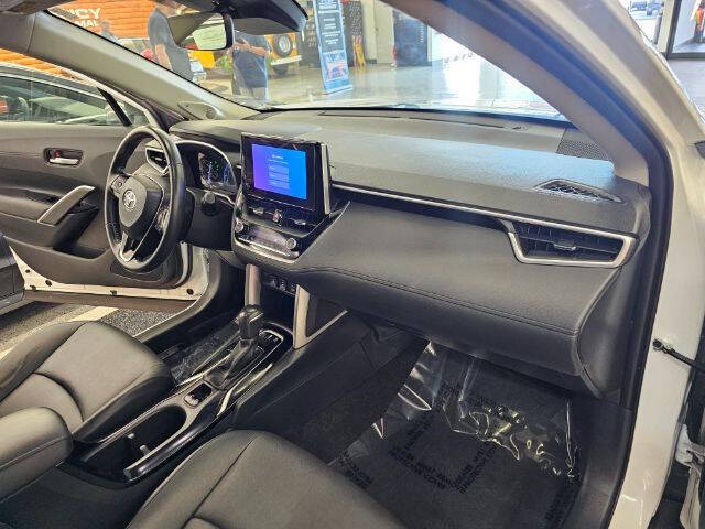 2023 Toyota Corolla Cross XLE