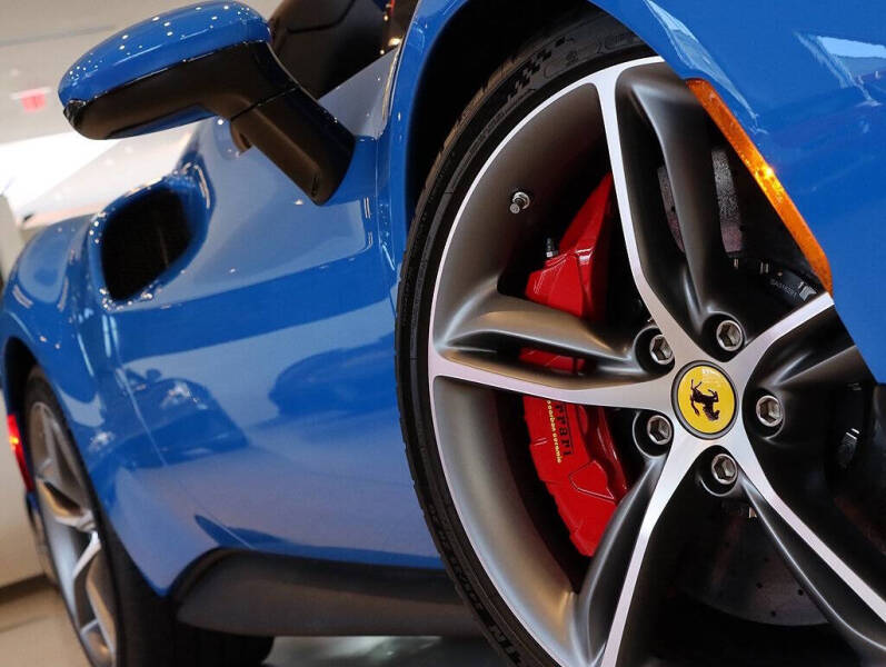 2024 Ferrari 296 GTS