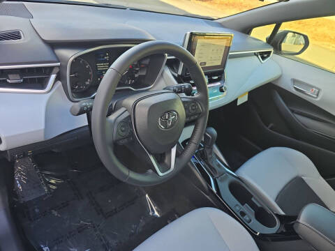 2025 Toyota Corolla Hatchback SE