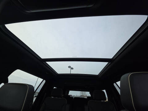 2023 GMC Yukon XL SLT