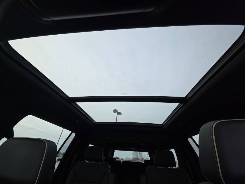 2023 GMC Yukon XL SLT