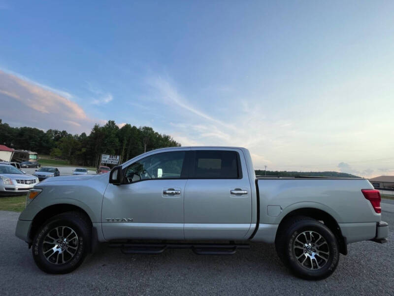2021 Nissan Titan SV