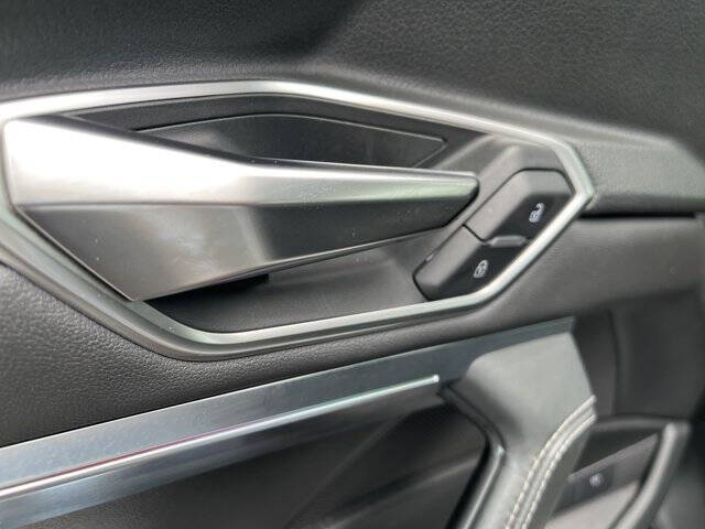 2024 Audi Q8 e-tron quattro Prestige