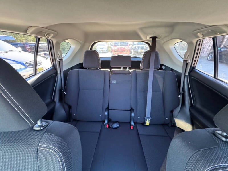 2017 Toyota RAV4 Hybrid XLE