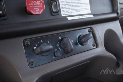 2016 Freightliner M2 106