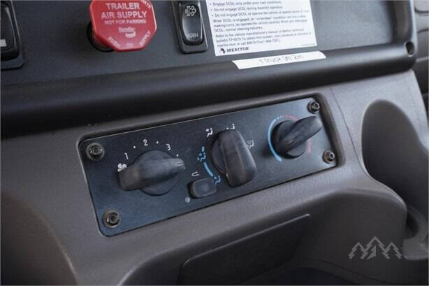 2016 Freightliner M2 106