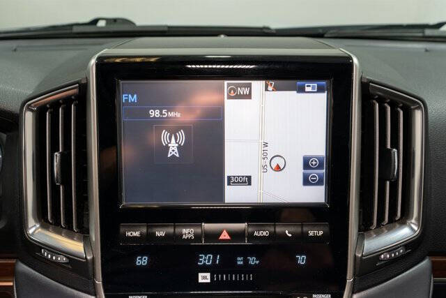 2016 Toyota Land Cruiser