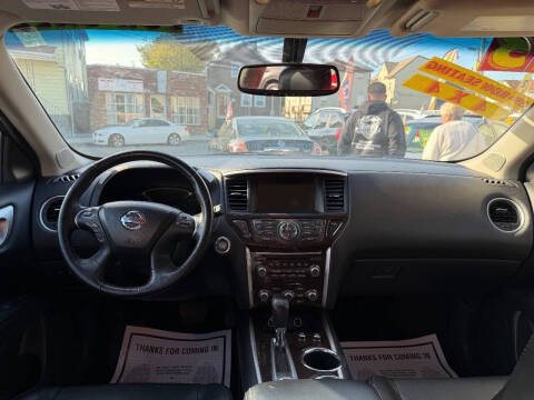 2013 Nissan Pathfinder Platinum