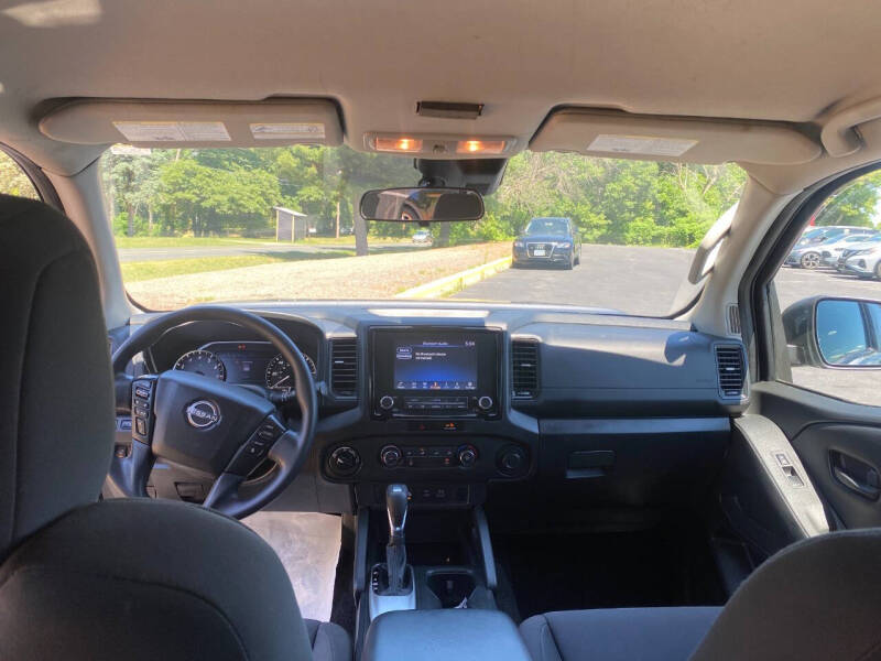2022 Nissan Frontier S