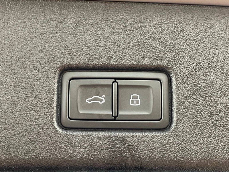 2023 Audi Q4 e-tron quattro Prestige 50