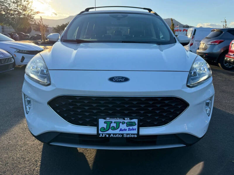 2020 Ford Escape Titanium