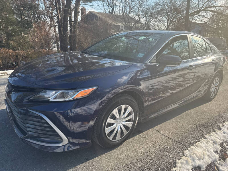 2022 Toyota Camry Hybrid LE