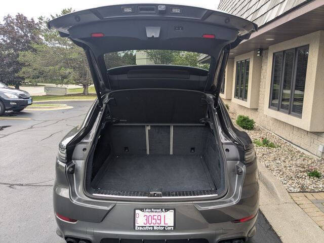 2022 Porsche Cayenne GTS Coupe