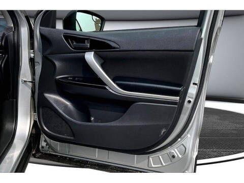 2023 Mitsubishi Eclipse Cross LE