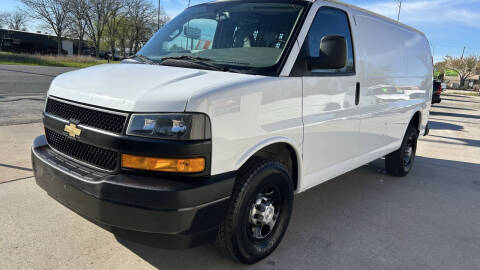 2022 Chevrolet Express 2500
