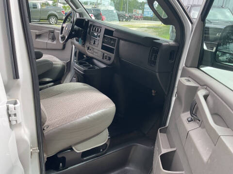 2017 Chevrolet Express LT 3500