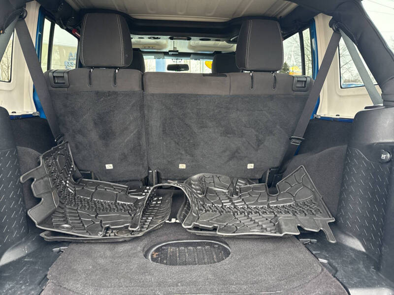 2016 Jeep Wrangler Unlimited Sahara