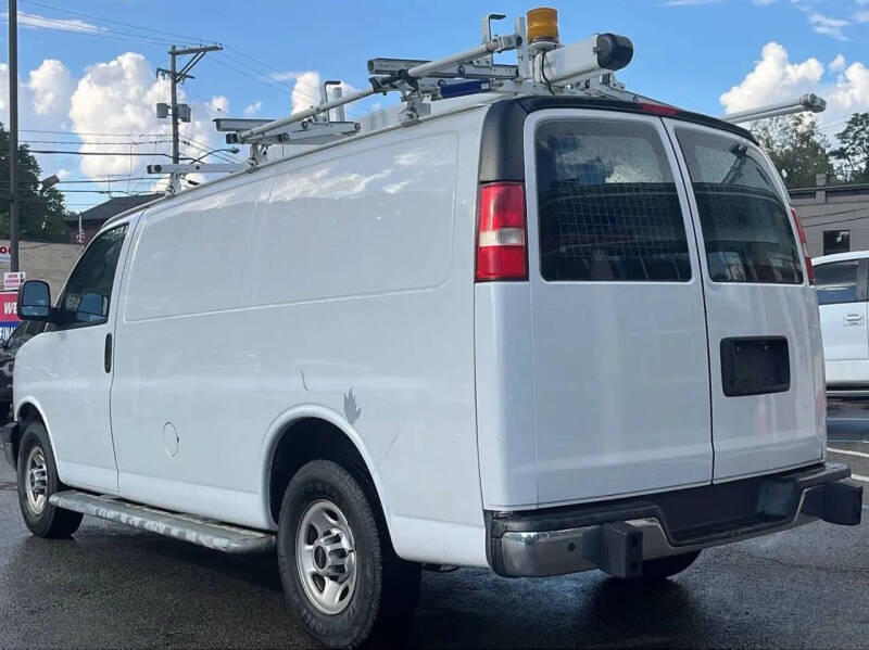 2016 GMC Savana 2500