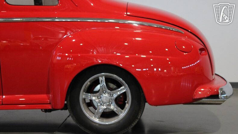 1948 Ford Deluxe
