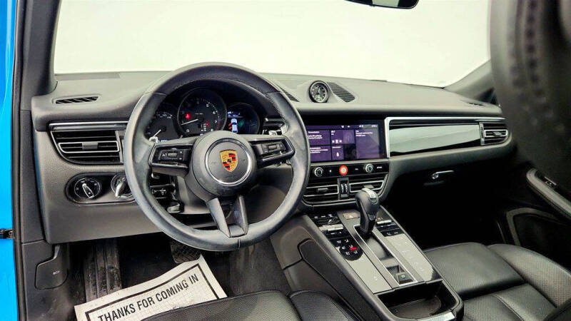 2022 Porsche Macan