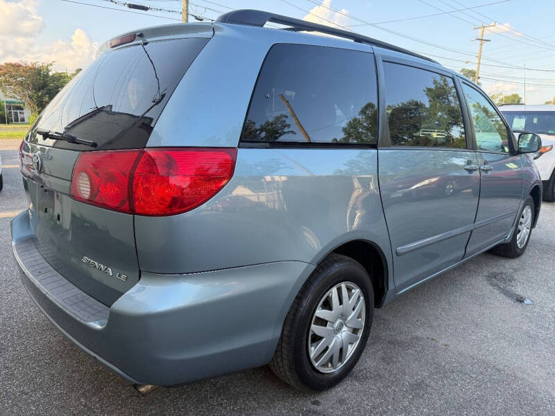 2009 Toyota Sienna CE 7-Passenger