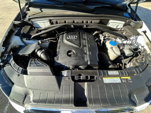 2017 Audi Q5 2.0T quattro Premium Plus