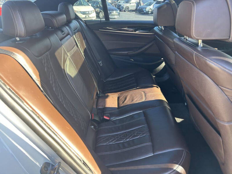 2018 BMW 5 Series 540i